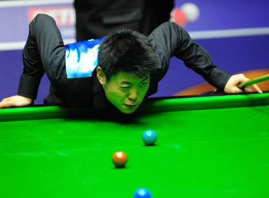 世錦賽：丁俊暉輕松半場 梁文博被“火箭”淘汰