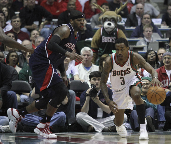 NBA：魔術率先晉級 雄鹿頂翻老鷹 太陽灼傷開拓者