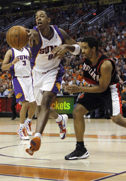 NBA：魔術(shù)率先晉級(jí) 雄鹿頂翻老鷹 太陽灼傷開拓者