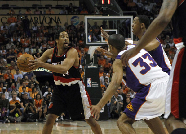 NBA：魔術(shù)率先晉級(jí) 雄鹿頂翻老鷹 太陽灼傷開拓者