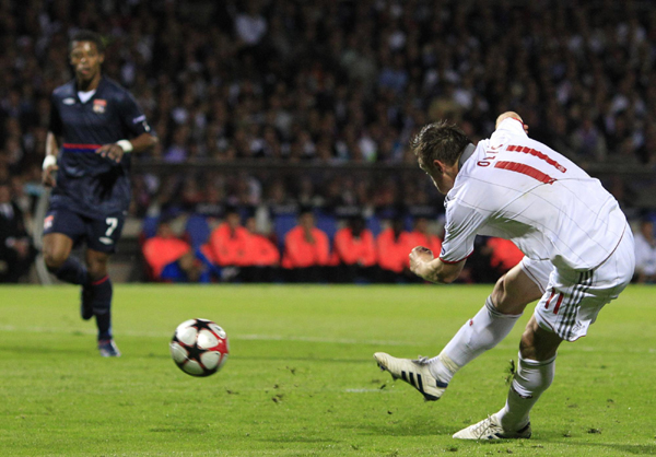 歐冠：拜仁3:0完勝里昂進決賽 奧利奇上演帽子戲法