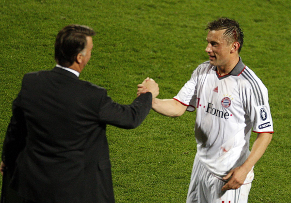 歐冠：拜仁3:0完勝里昂進(jìn)決賽 奧利奇上演帽子戲法