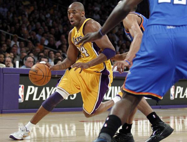 NBA：科比父母與眾明星現場助陣 湖人主場輕取雷霆