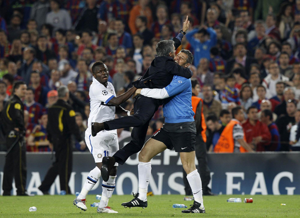 歐冠：10人國米0:1小負巴薩仍晉級 時隔38年進決賽