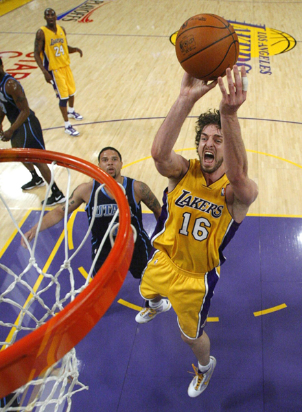 NBA：科比30分“三叉戟”發威 湖人勝爵士2:0