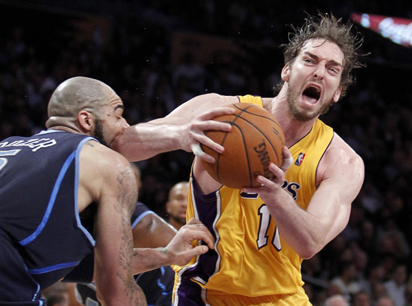 NBA：科比30分“三叉戟”發(fā)威 湖人勝爵士2:0