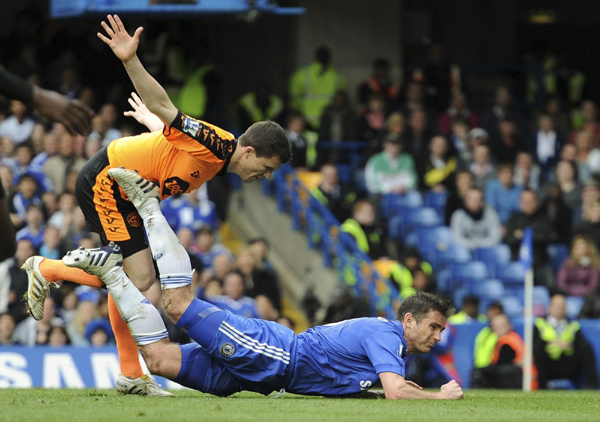 英超：切爾西力壓曼聯(lián)1分 第四次奪冠