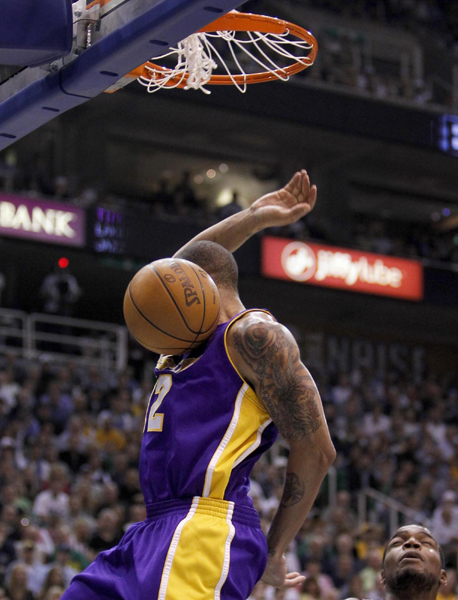 NBA：科比32分 湖人4:0橫掃爵士會師太陽