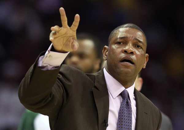 NBA：詹姆斯如同夢(mèng)游騎士慘敗32分 綠衫軍3:2領(lǐng)先