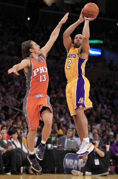 NBA：科比創(chuàng)季后賽新高 湖人再擒太陽