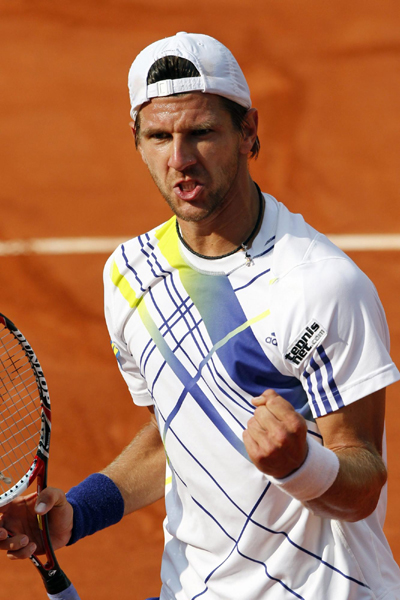 法網：斯托瑟挫敗小威 納達爾苦戰晉級