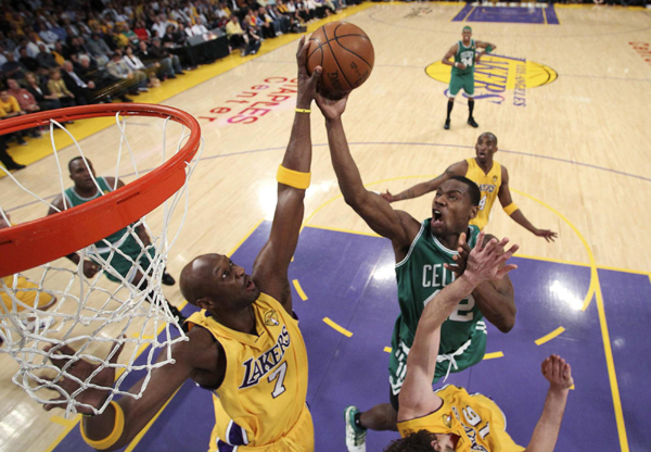 NBA：科比30分加索爾兩雙 湖人勝凱爾特人總分1:0