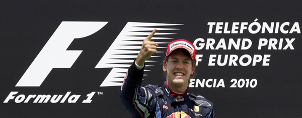 F1歐洲站：維泰爾亂中奪冠 漢密爾頓被罰仍獲亞軍