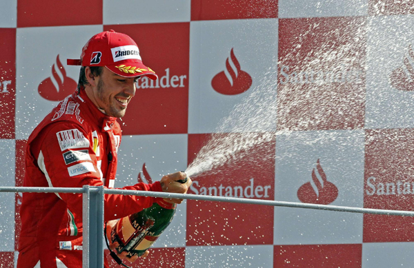 F1意大利站：阿隆索逆轉奪冠 漢密爾頓撞車退出