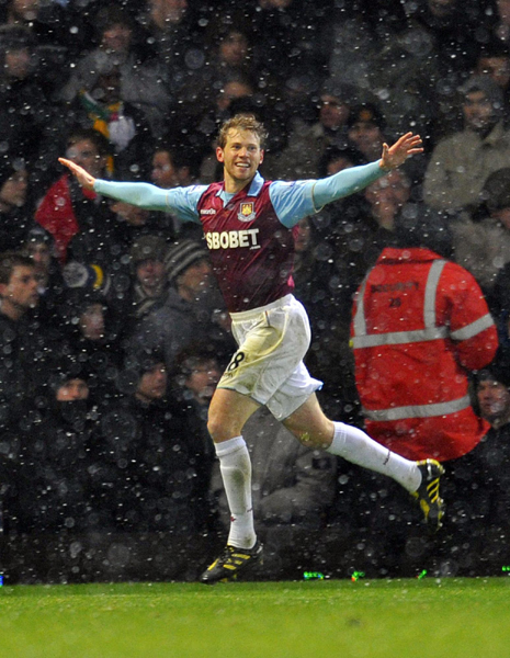 英格蘭聯賽杯：曼聯慘敗西漢姆 阿森納晉級四強