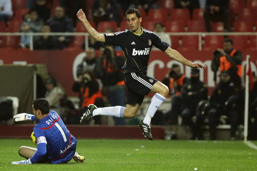 國王杯：本澤馬單騎救主 皇馬客場1:0勝塞維利亞