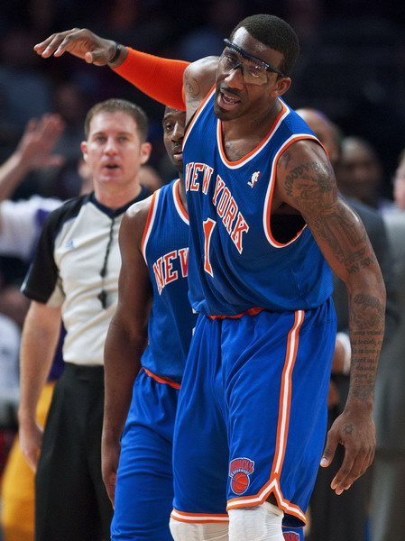 科比33分10板力壓小斯24+10 湖人客場完勝尼克斯