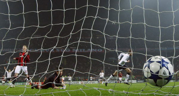 AC米蘭主場0:1不敵熱刺