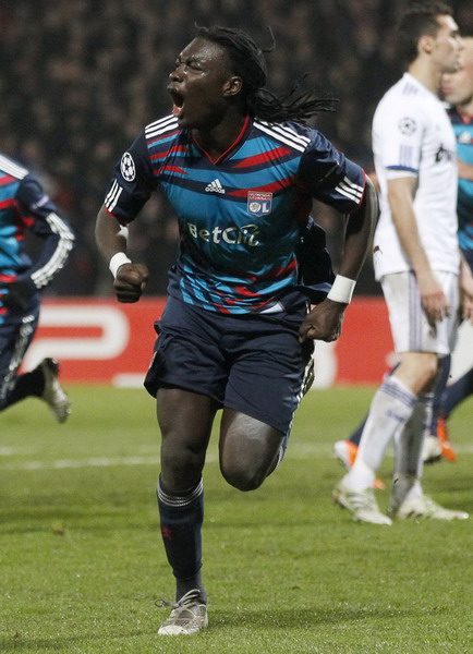 歐冠:本澤馬出場43秒破門C羅中柱 皇馬客場平里昂