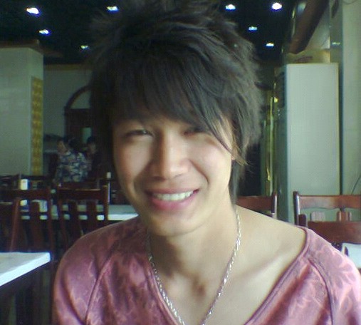 泰達(dá)紅星夜逛酒吧遭刀襲 連中兩刀被急送北京