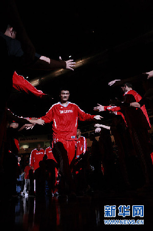 “難說(shuō)再見(jiàn)！”：姚明NBA生涯全回顧