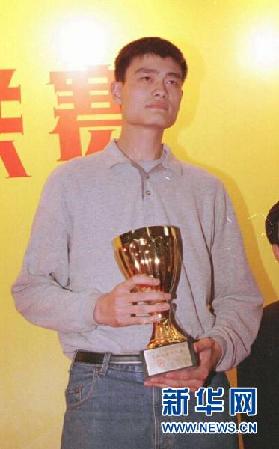 “難說再見！”：姚明NBA生涯全回顧