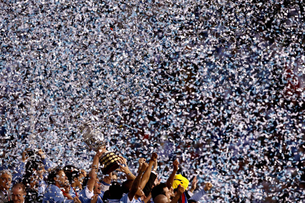 美洲杯：烏拉圭3:0巴拉圭奪冠 超阿根廷創(chuàng)新紀(jì)錄