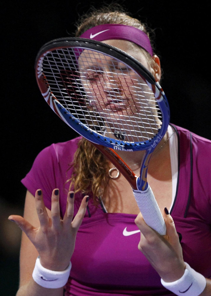 WTA年終總決賽：科維托娃鏖戰三盤擊退阿扎倫卡封后