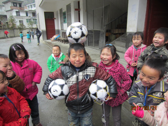 特步大五聯(lián)賽公益足球：將圓夢進行到底