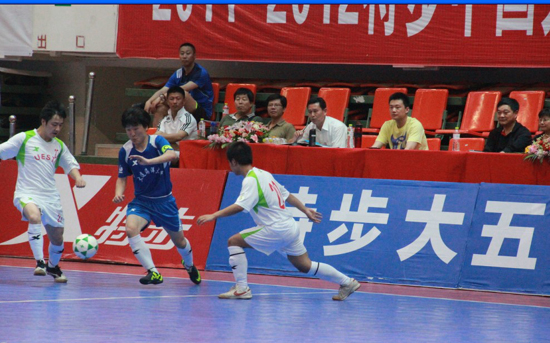 特步大五聯賽北大區賽四強誕生 五人足球風行校園