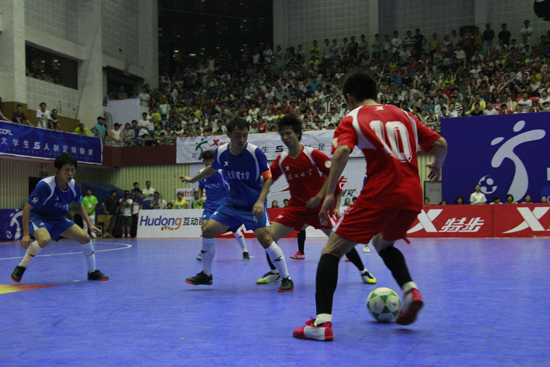 特步大五聯賽半決賽結束 湖大廣體會師冠亞軍爭奪戰