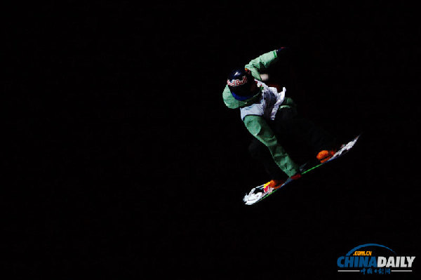 沸雪北京世界單板滑雪賽在國家體育場開戰