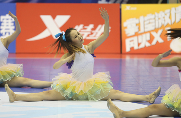 特步大五總決賽冠軍爭霸 足球啦啦隊創舞精彩