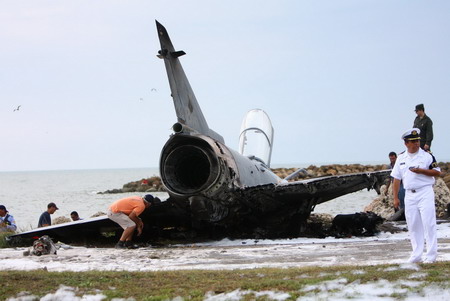 Kfir fighter plane crash<STRONG> </STRONG>in Colombia