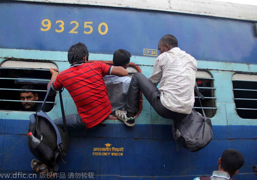 Travel rushes around the world